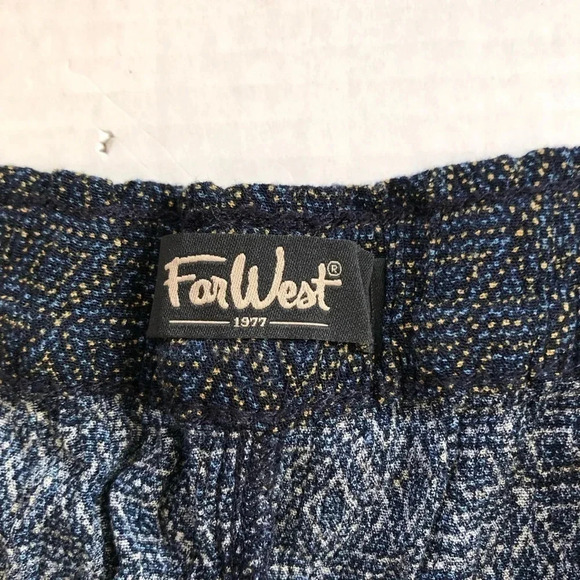 Far West Patterned Loose  Fitting Shorts - Picture 7 of 11